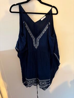 Women’s Boutique Romper Navy Size Medium
